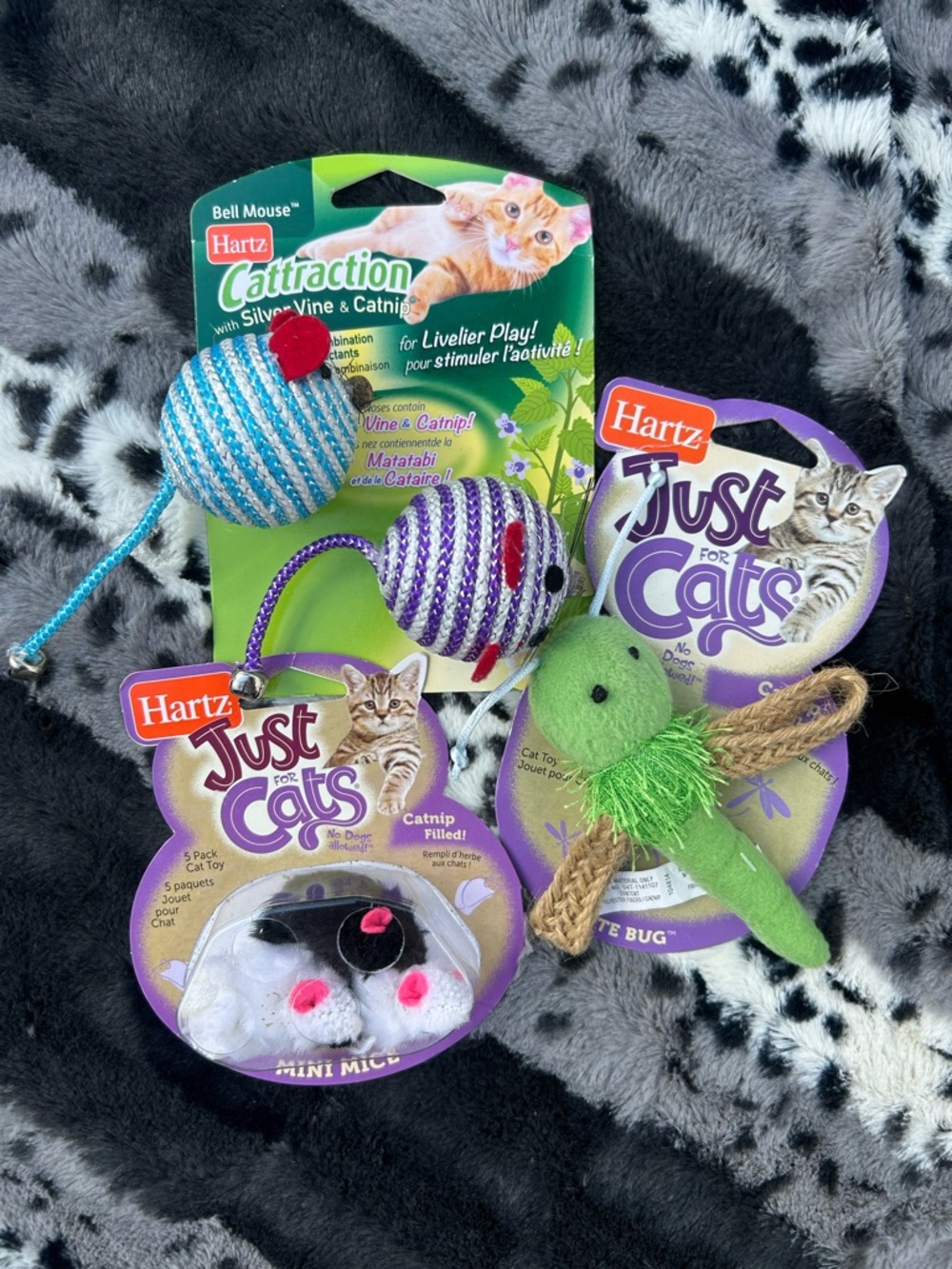 Hartz Just for Cats Assorted Cat Toy Pack - Green, Blue, Purple, White